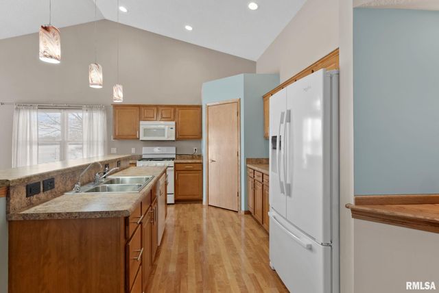 6112 34TH Avenue A Court, Moline, IL 61265