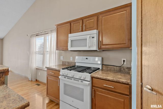 6112 34TH Avenue A Court, Moline, IL 61265