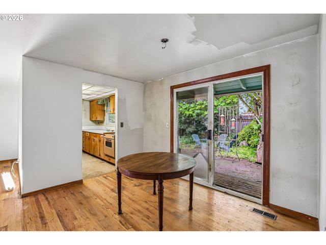 1545 Nw 5TH St, Gresham, OR 97030