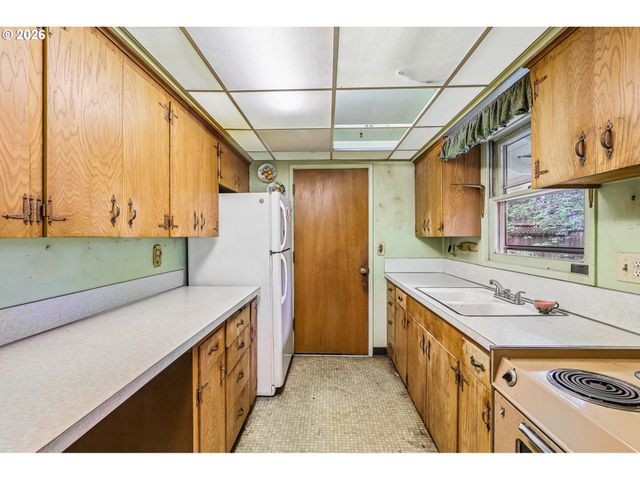 1545 Nw 5TH St, Gresham, OR 97030