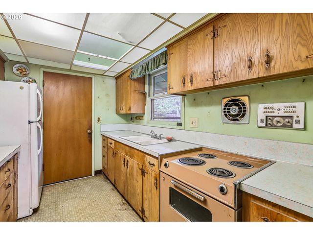 1545 Nw 5TH St, Gresham, OR 97030