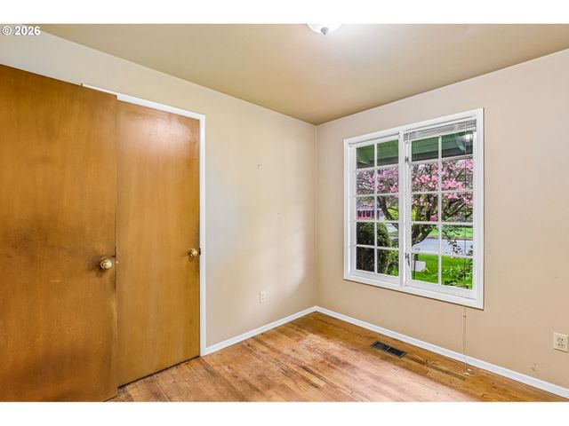 1545 Nw 5TH St, Gresham, OR 97030