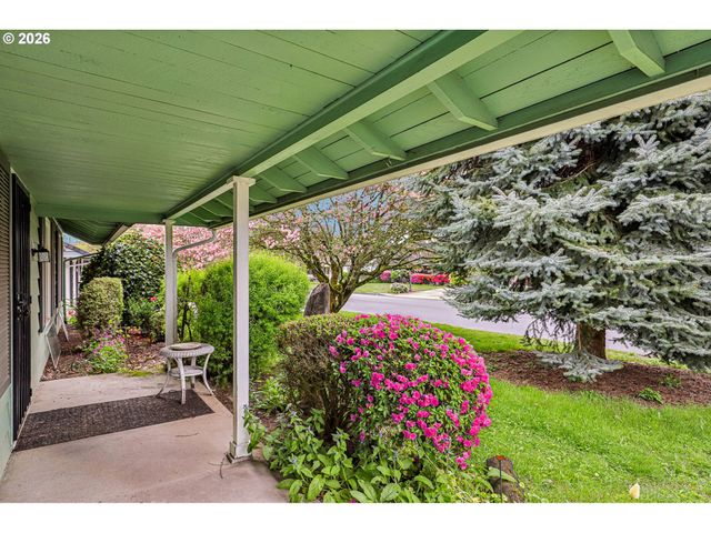 1545 Nw 5TH St, Gresham, OR 97030