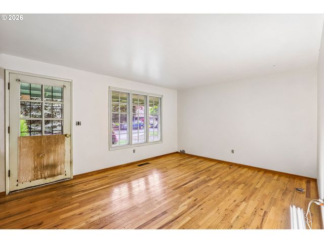 1545 Nw 5TH St, Gresham, OR 97030