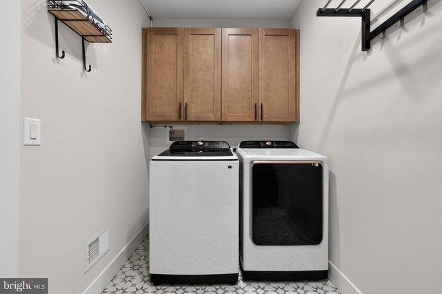 1100 HEWES ST, Ambler, PA 19002