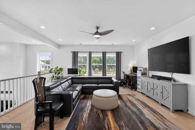 1100 HEWES ST, Ambler, PA 19002