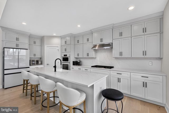 1100 HEWES ST, Ambler, PA 19002