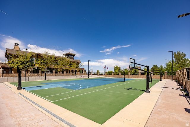 2011 E STONELEIGH DR, Draper, UT 84020