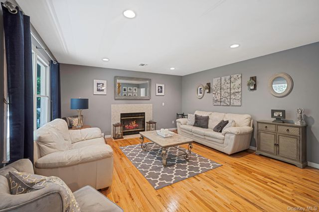 283 Route 25A, Wading River, NY 11792