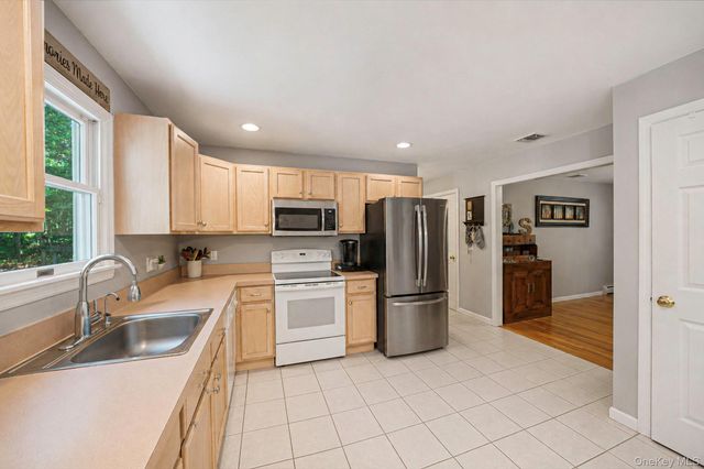 283 Route 25A, Wading River, NY 11792