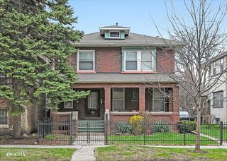 524 Washington Boulevard 1F, Oak Park, IL 60302