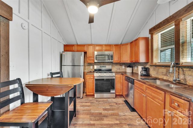 179 Doves Way, Lake Lure, NC 28746