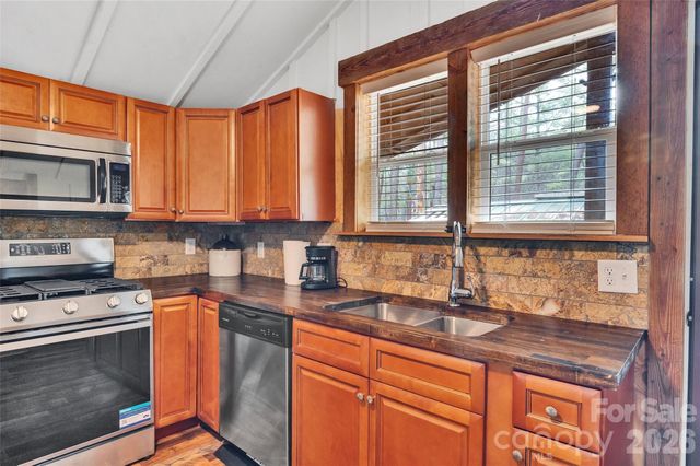 179 Doves Way, Lake Lure, NC 28746