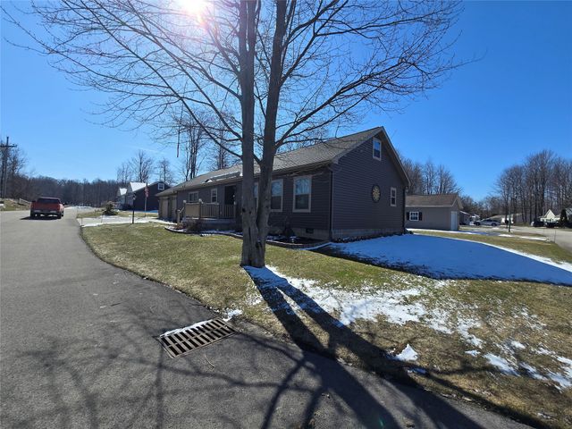 5310 RIESLING RIDGE, Girard, PA 16417