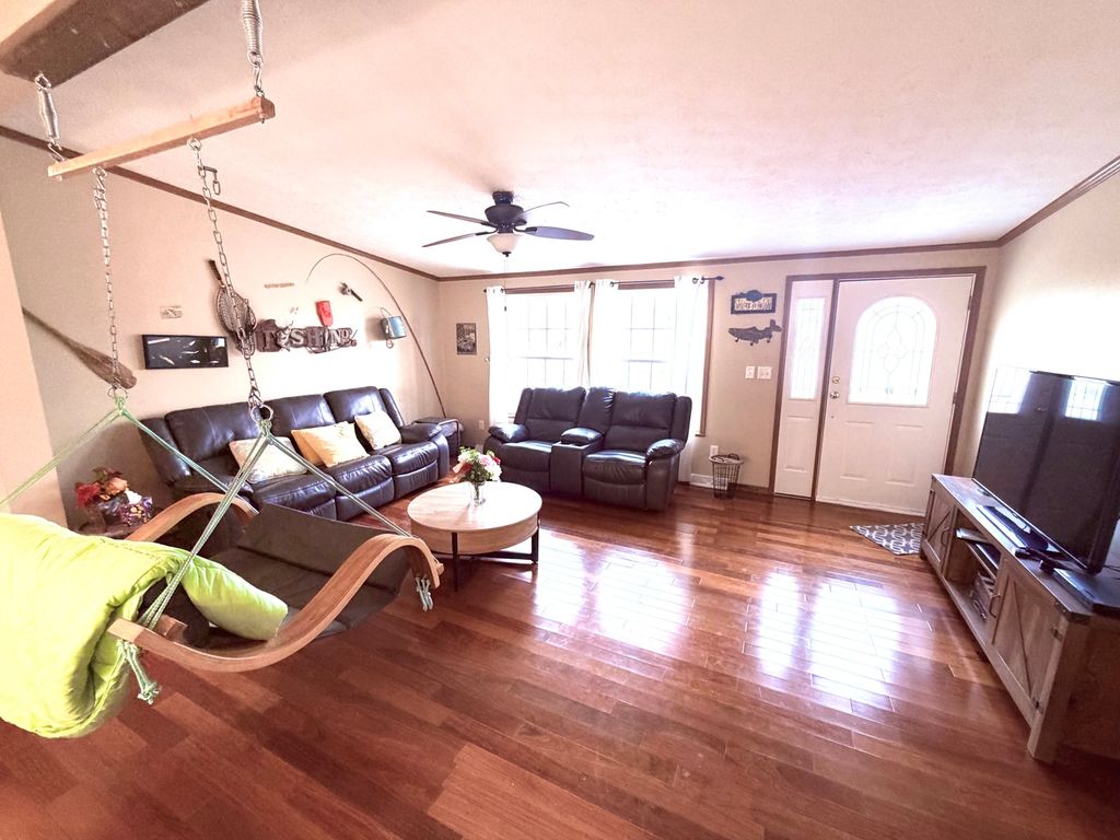 Image 6 of property listing at 2235 Chesapeake Lane, Centralia, IL 62801