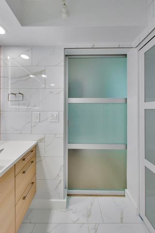 2 E Erie Street 3005, Chicago, IL 60611