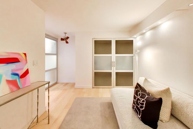 2 E Erie Street 3005, Chicago, IL 60611