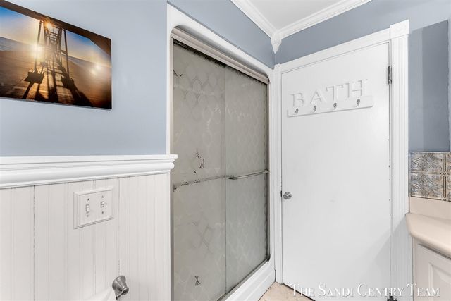 15008 Lakeshore Drive, Grand Haven, MI 49417