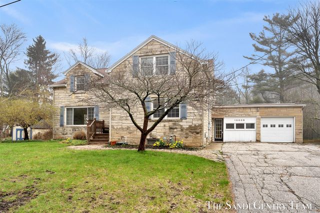 15008 Lakeshore Drive, Grand Haven, MI 49417