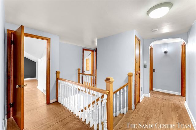 15008 Lakeshore Drive, Grand Haven, MI 49417