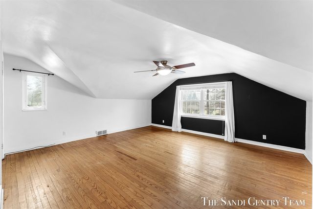 15008 Lakeshore Drive, Grand Haven, MI 49417