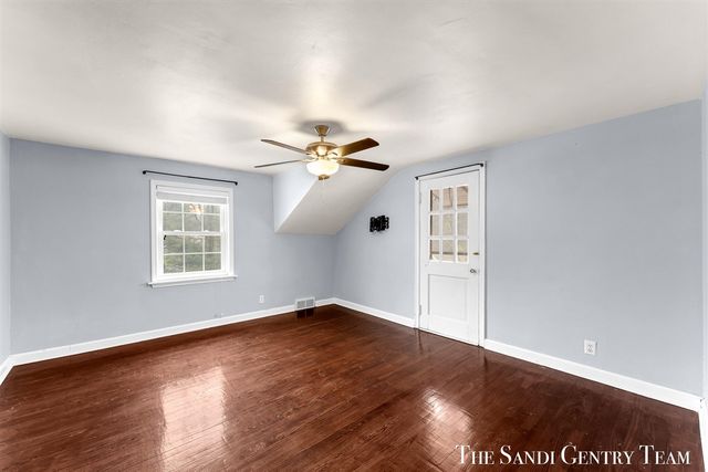 15008 Lakeshore Drive, Grand Haven, MI 49417