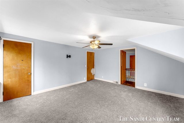 15008 Lakeshore Drive, Grand Haven, MI 49417