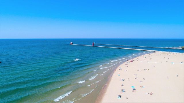 15008 Lakeshore Drive, Grand Haven, MI 49417