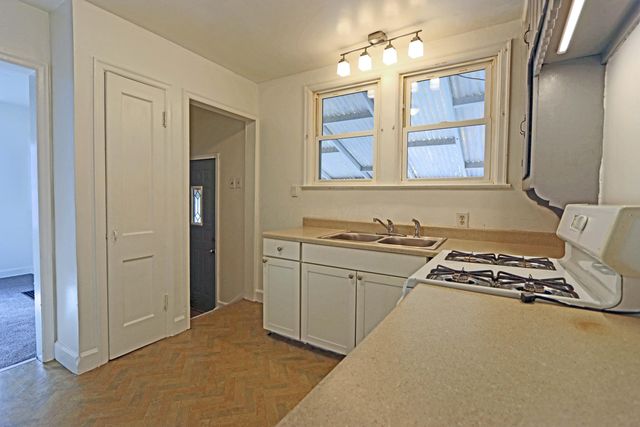 1723 S Champion Avenue, Columbus, OH 43207