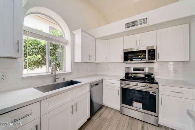 7664 W REDFIELD Road, Peoria, AZ 85381