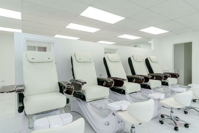 1702 Washington Street 101, Waukegan, IL 60085