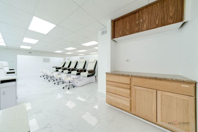 1702 Washington Street 101, Waukegan, IL 60085