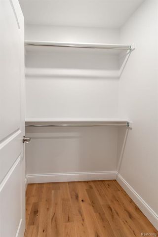 11306 Woodruff Lake, Brighton, MI 48116