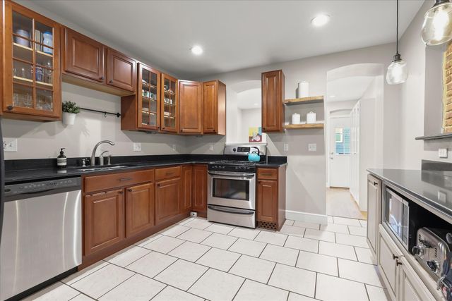 724 S POTOMAC ST, Baltimore, MD 21224