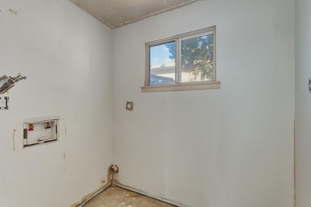 11604 Ralph Avenue NE, Albuquerque, NM 87112