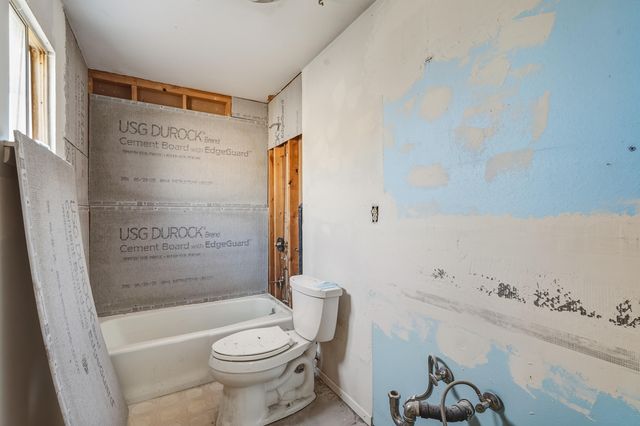 11604 Ralph Avenue NE, Albuquerque, NM 87112