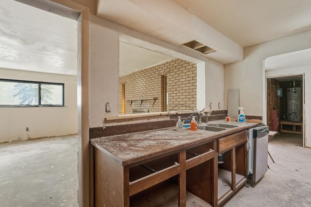 11604 Ralph Avenue NE, Albuquerque, NM 87112