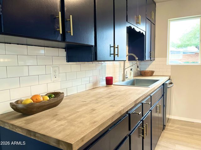 702 E MANOR Drive, Casa Grande, AZ 85122