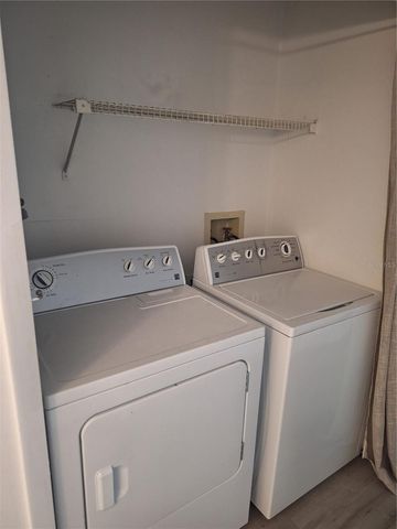 11910 SKYLAKE PLACE E, Temple Terrace, FL 33617