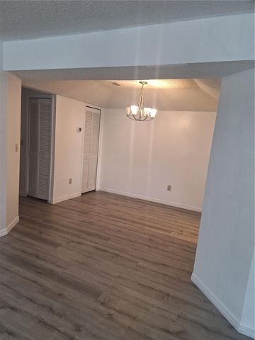 11910 SKYLAKE PLACE E, Temple Terrace, FL 33617