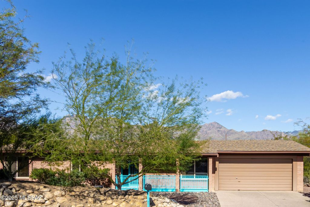 7233 E Inca Dove Drive, Tucson, AZ 85750