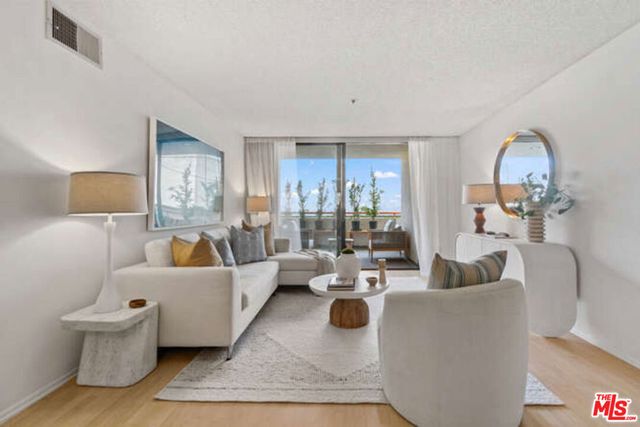 222 S Central Avenue 107, Los Angeles, CA 90012