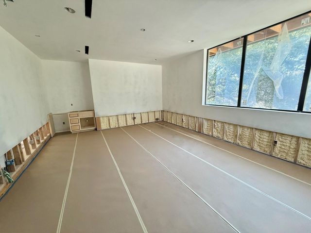 1701 Banks Street, Houston, TX 77098