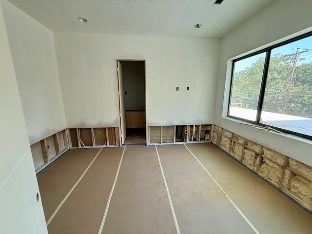 1701 Banks Street, Houston, TX 77098