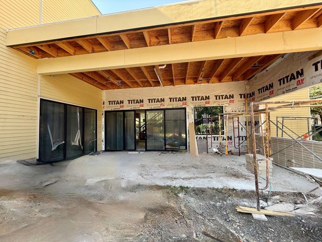 1701 Banks Street, Houston, TX 77098
