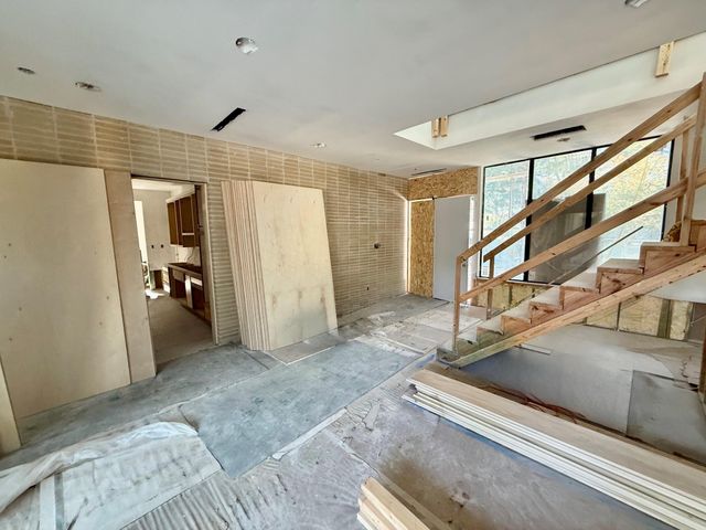 1701 Banks Street, Houston, TX 77098