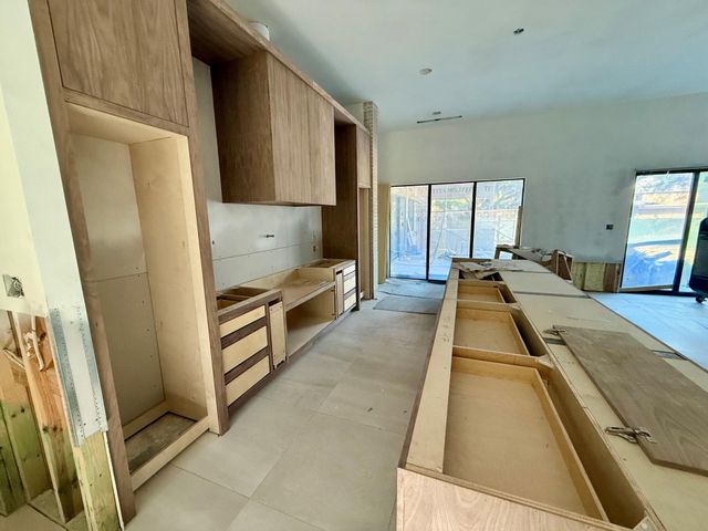 1701 Banks Street, Houston, TX 77098