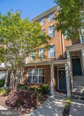 42219 BLACK ROCK TER, Aldie, VA 20105