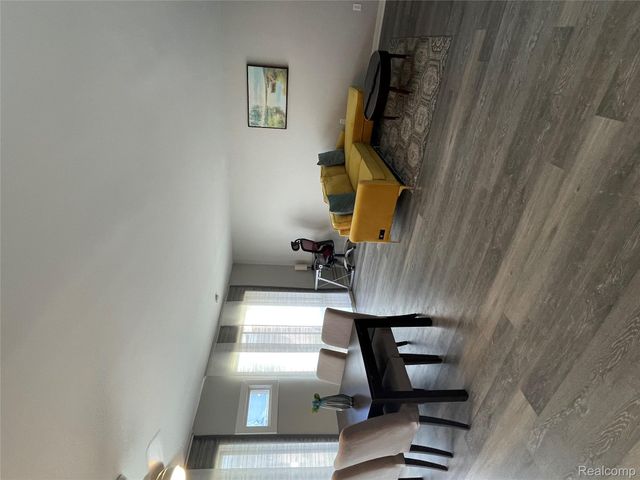 22148 Dante Street 211, Oak Park, MI 48237