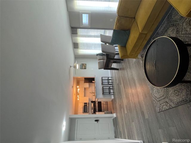 22148 Dante Street 211, Oak Park, MI 48237